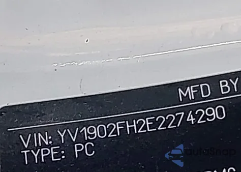 2014 Volvo S60 T6/T6 Platinum/T6 Premier Plus/T6 R-Design/T6 R-Design Platinum z USA, uszkodzony, nr VIN YV1902FH2E2274290